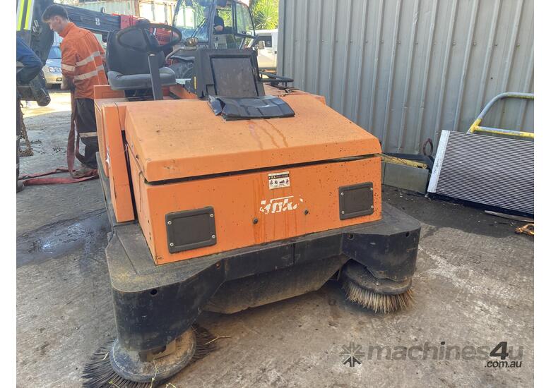 caption Street Sweeper - HAKO