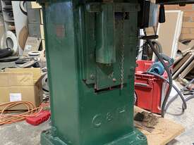 Heavy Duty Moulder - picture1' - Click to enlarge