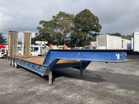 1985 Brentwood BXX34 B/S Tri Axle Float Trailer - picture0' - Click to enlarge