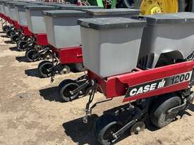 Case IH 1200 Planter - picture0' - Click to enlarge