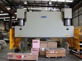 ERMAK 600T HYDRAULIC PRESS BRAKE - picture0' - Click to enlarge