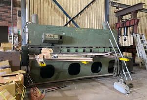 Pearson LOT #60   guillotine