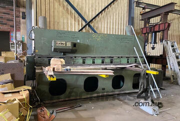 Pearson LOT #60   guillotine