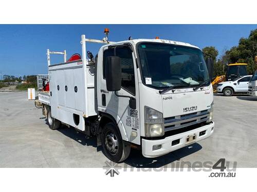 Isuzu NPR400