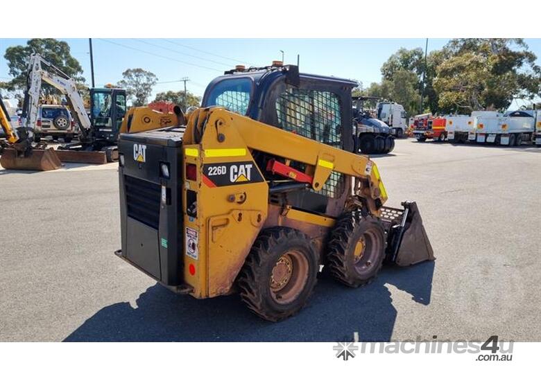 caption Caterpillar 226d