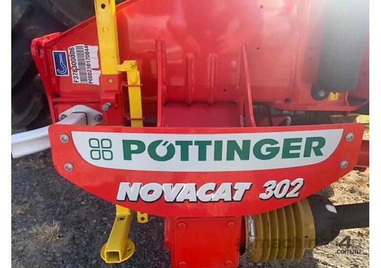 caption Poettinger Novacat 302 3PL Mower Conditioner