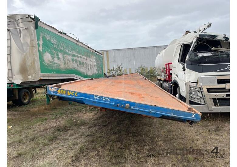 Buy Used 1985 marshall 1985 Marshall Tri Axle Flat Top Trailer Trailers