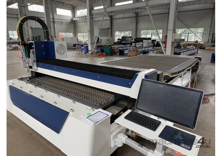 Single Table Laser Cutting Machine Open top 1.5KW 1500mmx3000mm Cutting Bed 