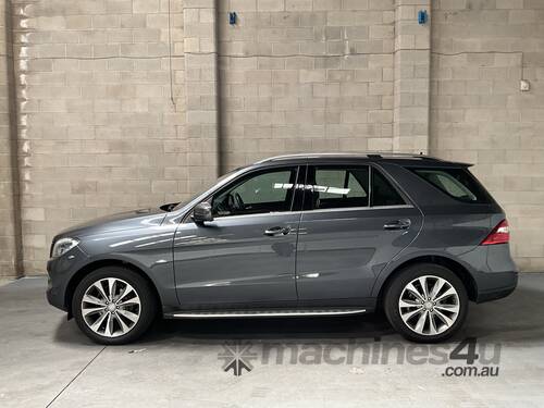 caption 2012 Mercedes-Benz M-Class ML350 BlueTEC Automatic Diesel