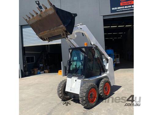 Mini Loader Refurbishment Painting & Repair Service - Revitalise Your Machinery!