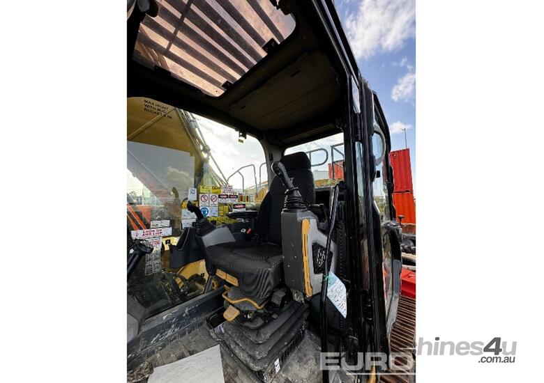 caption 2019 CAT 320 2D