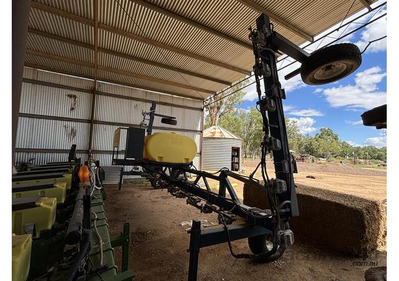 caption HAYES 3PL WEEDSEEKER SPRAYER