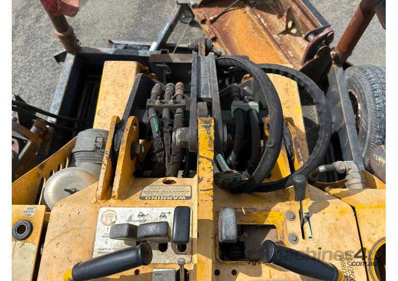 caption Kanga GA-524 Stand Behind Mini Loader