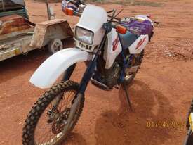 DR350 Motorbike - picture0' - Click to enlarge