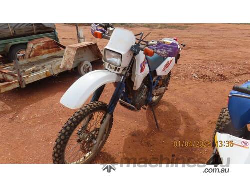 caption DR350 Motorbike