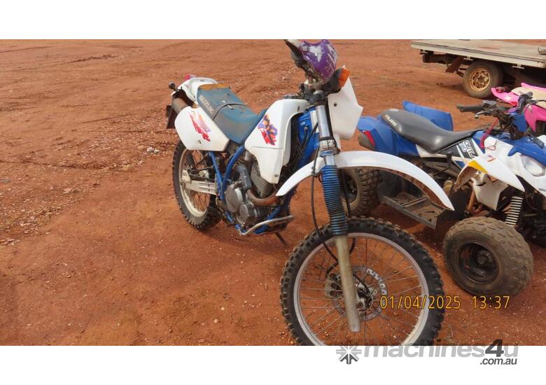 caption DR350 Motorbike