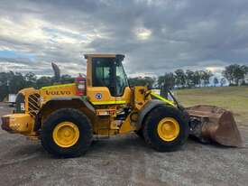 2016 Volvo L120f - picture0' - Click to enlarge