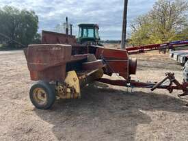 New Holland Hayliner 283 - picture0' - Click to enlarge