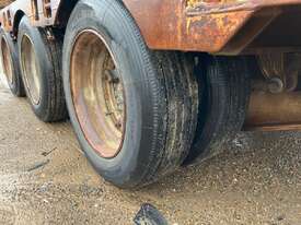 1989 Lusty Allison Tri Axle Low Loader - picture1' - Click to enlarge