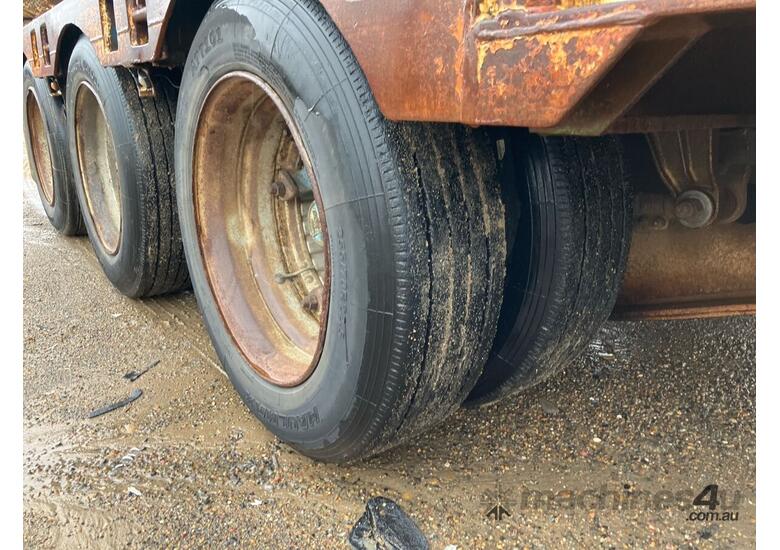 1989 Lusty Allison Tri Axle Low Loader