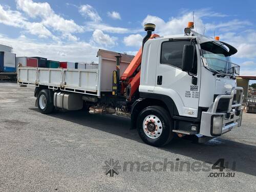 caption 2015 Isuzu FVR 1000 Crane Tipper