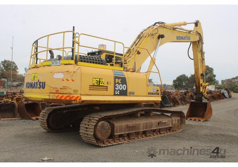 caption 2013 Komatsu Pc300lc-8