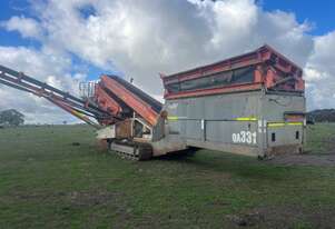 Heavy-Duty Sandvik QA331 Double Deck Screen Low Hours, New Belt