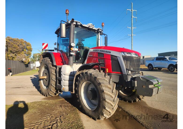 caption Massey Ferguson 8S.205 Dyna7 **INCLUDES MASSEY FERUSON 12 MONTH WARRANTY**
