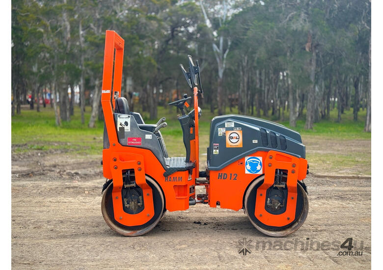 Hamm HD12 Vibrating Roller Roller/Compacting