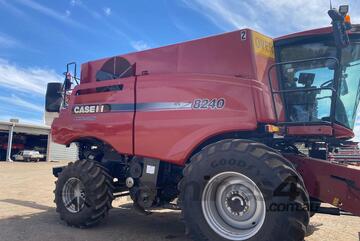2016 CASE IH 8240 HARVESTER & 2019 MACDON D140 DRAPER FRONT 2016 CASE IH 8240 HARVESTER & 2019 MACDON D140 DRAPER FRONT