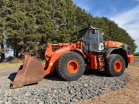 2017 Hitachi ZW310-5B - picture0' - Click to enlarge