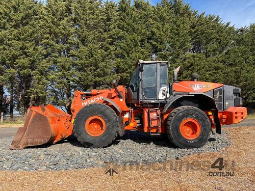 2017 Hitachi ZW310-5B