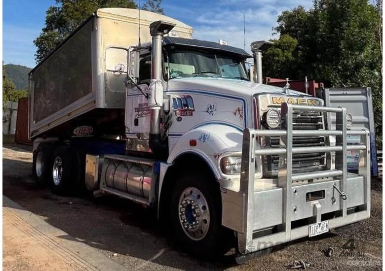 2016 Mack Trident MP8 + 2012 Hercules Quad Dog Tipper.