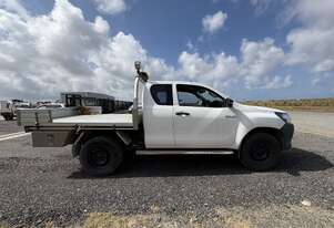 2018 Toyota Hilux Workmate Diesel **Council Asset** 2018 Toyota Hilux Workmate Diesel **Council Asset**