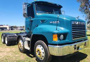 Mack CH668 Metro-Liner 8x4 Automatic Cab/Chassis Truck.