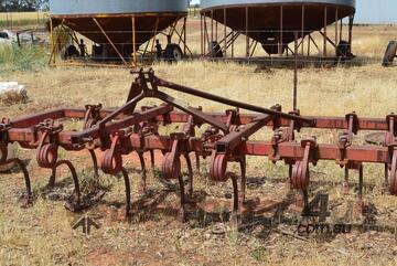 Massey Ferguson   128 Scarifier