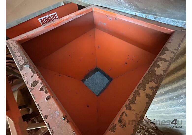 Agware Triple Fertilizer Spreader **Located Werribee South**