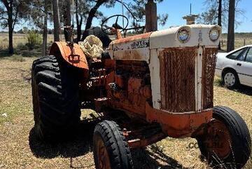 Case   930 COMFORT KING TRACTOR