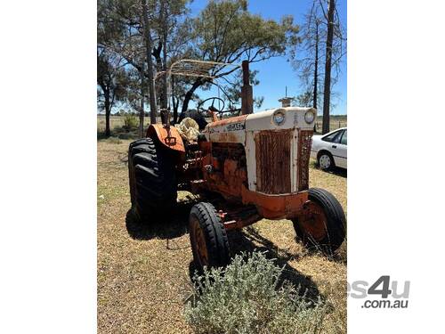CASE 930 COMFORT KING TRACTOR