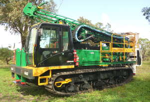 Morooka MST-2200VD Crawler Carrier - 71 Hours - As-New Condition + Spare Tracks