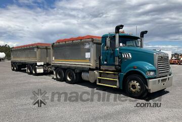 2016 Mack CMHR Trident Tipper & Quad Dog Combination