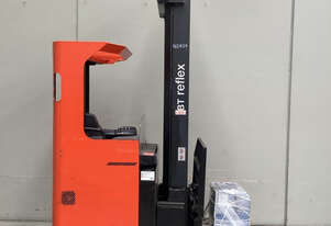 Toyota Forklift 1.6T Reach Truck (Unit#: AU446)