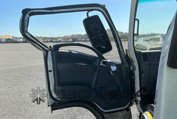 2018 Isuzu NQR 87-190 Cab Chassis