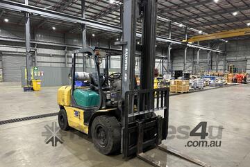 Komatsu   FG45T-7 Forklift
