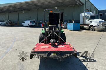 John Deere 2015   3036E Tractor