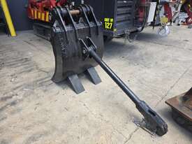 2025 Roo Attachments 13T Static Grab to Fit Excavator *Unused* - picture0' - Click to enlarge