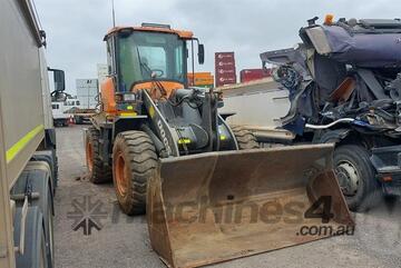 Doosan   DL300