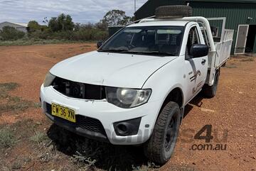 2012 MITSUBITSHI TRITON TYRE FITTER UTILITY