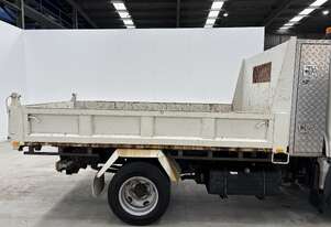 2015 Hino 300 4x2 Tipper (Car Licence) (Auto) (Council Asset)