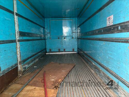2006 Maxitrans ST3 Tri Axle Roll Back Refrigerated Pantech A Trailer
